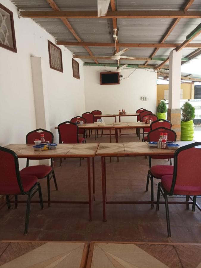 Golden Guest House- Miritini Mombasa Exteriör bild
