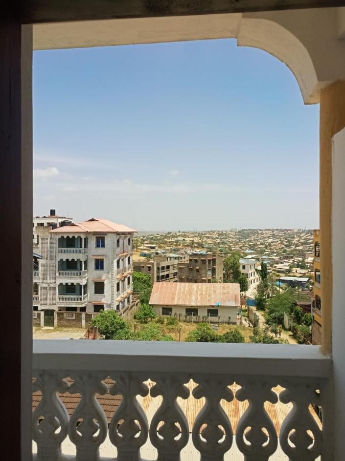 Golden Guest House- Miritini Mombasa Exteriör bild